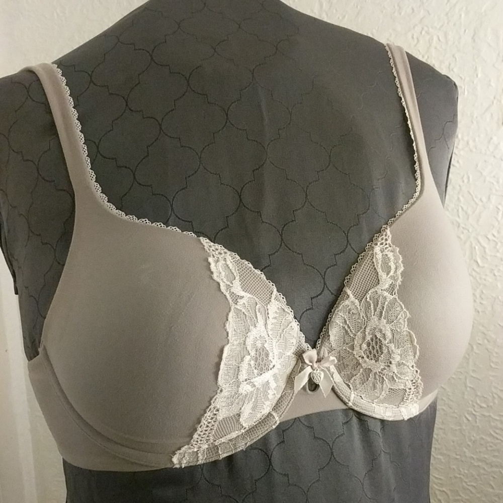 Body by Victorias secret bra